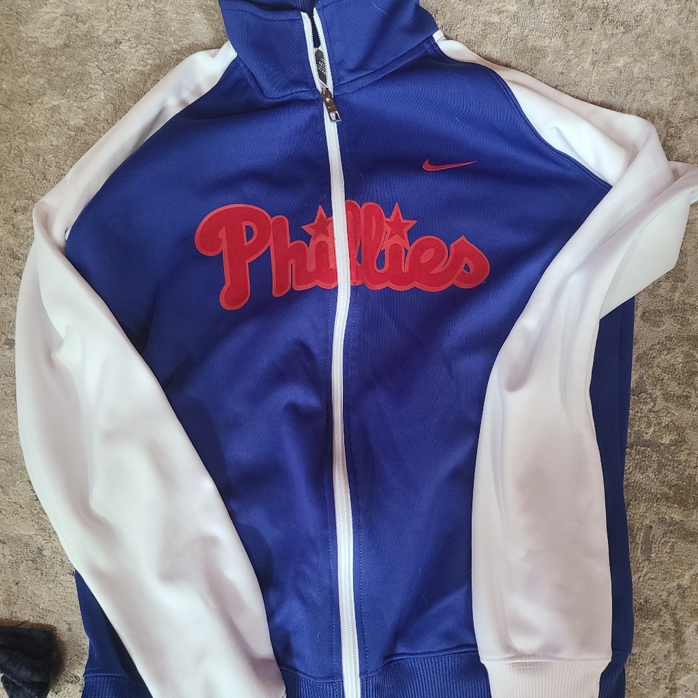 Large Nike Phillies zip up